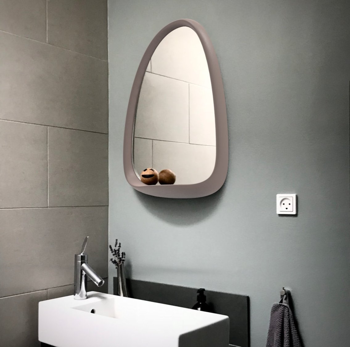 Pond - Large Mirror - Coffee to Go